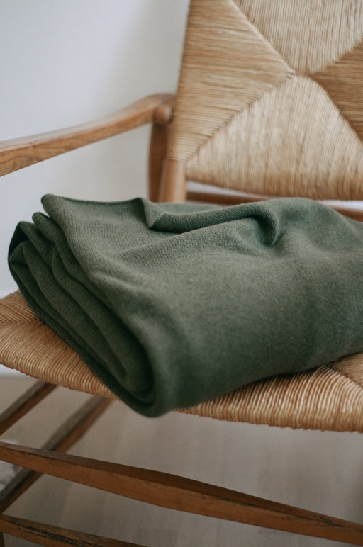 Oversized Italian Cashmere Jersey Knit Blanket - Moss