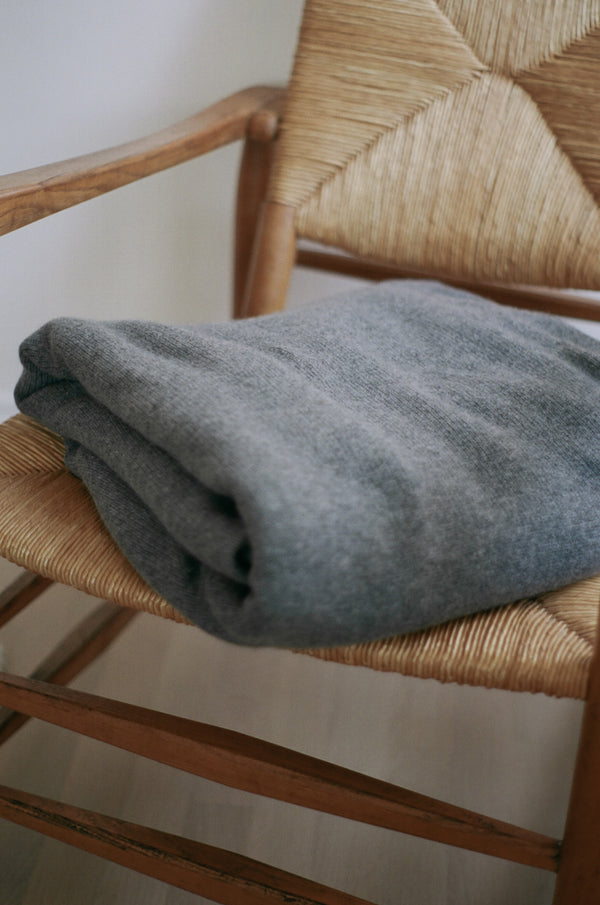 Oversized Italian Cashmere Jersey Knit Blanket - Bark