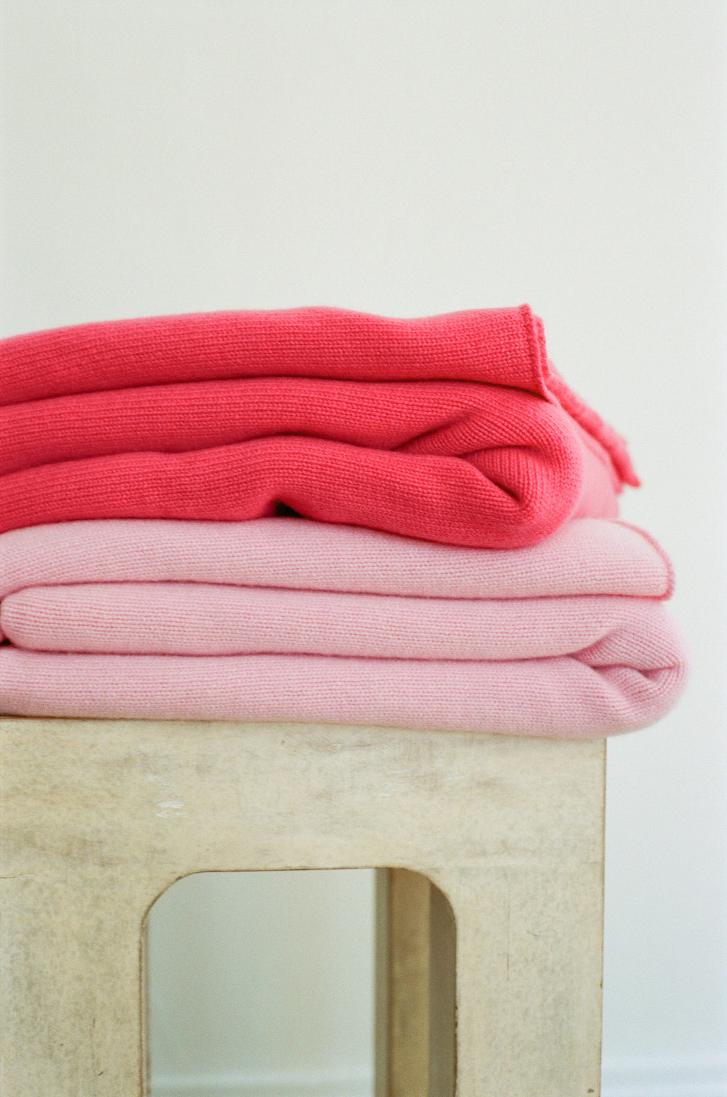 Oversized Italian Cashmere Jersey Knit Blanket - Peony
